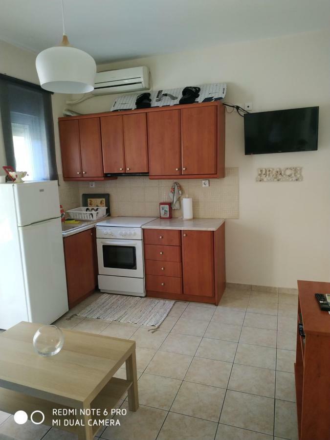Ourania'S Apartments Kamena Vourla Esterno foto