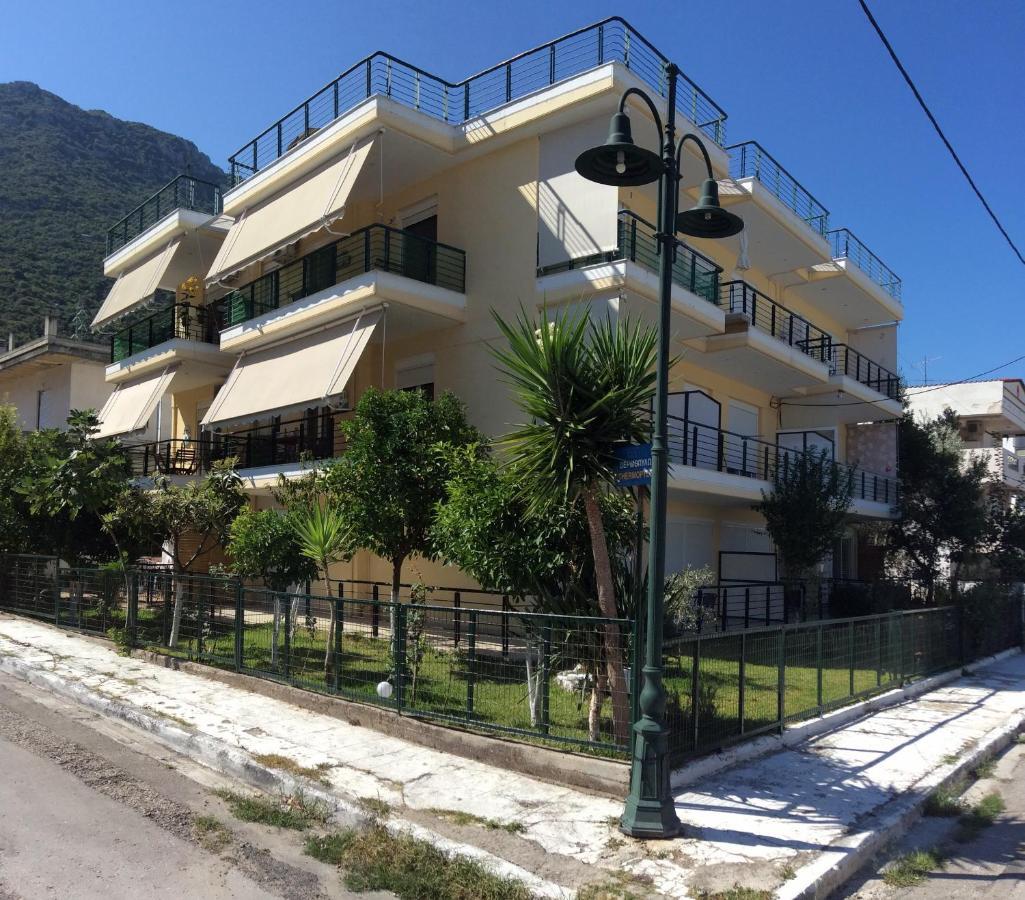 Ourania'S Apartments Kamena Vourla Esterno foto